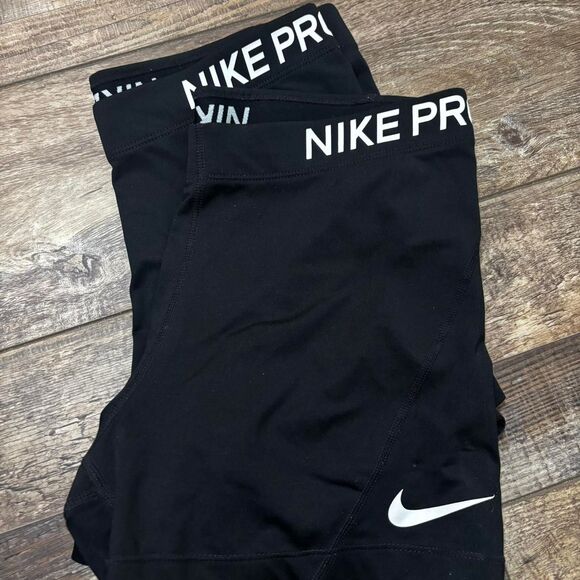 NIKE Pro Compression Large Black Sports Athletic Activewear Women's Black Shorts - Picture 2 of 4